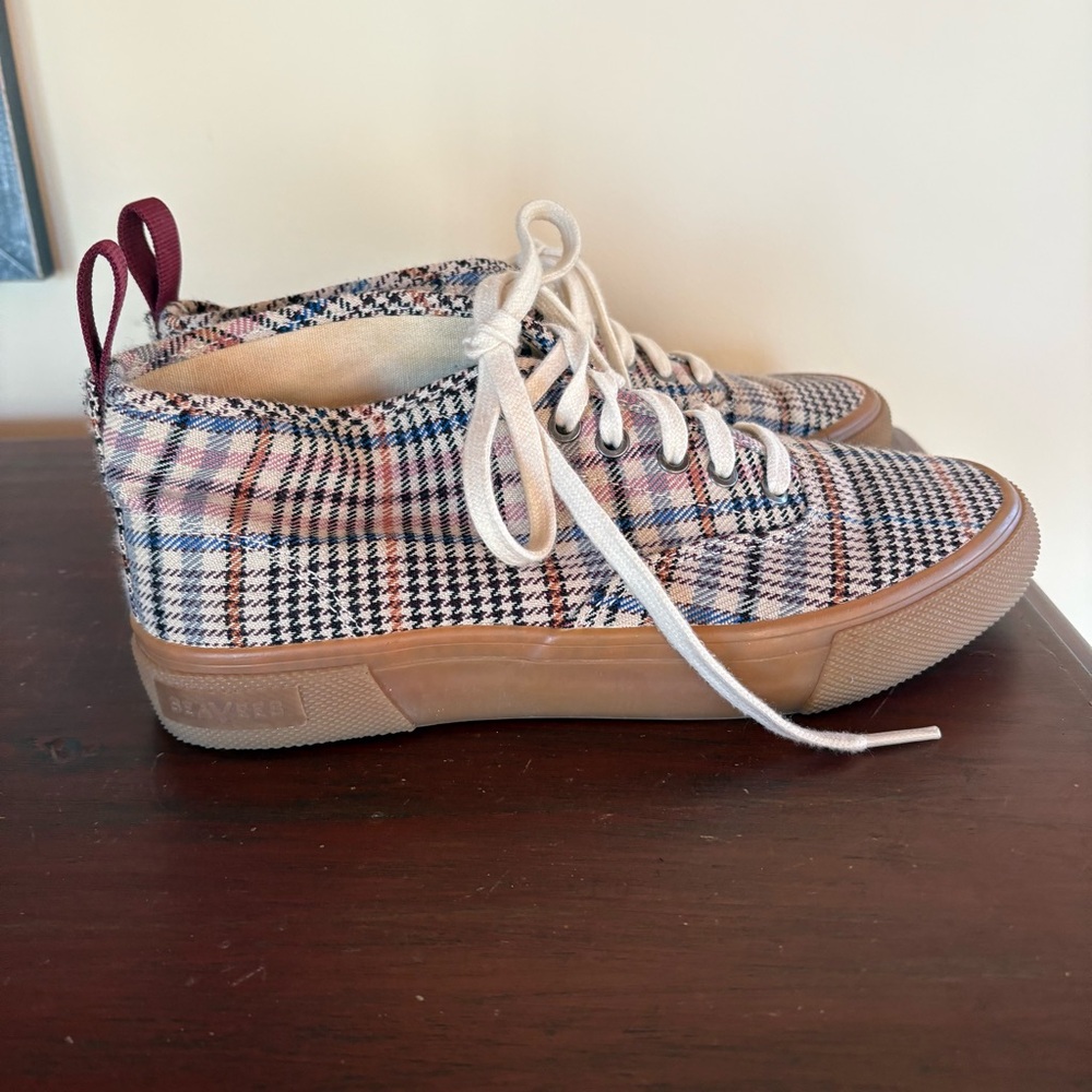 SeaVees Legend 90 Plaid Flannel canvas shoe Size 7